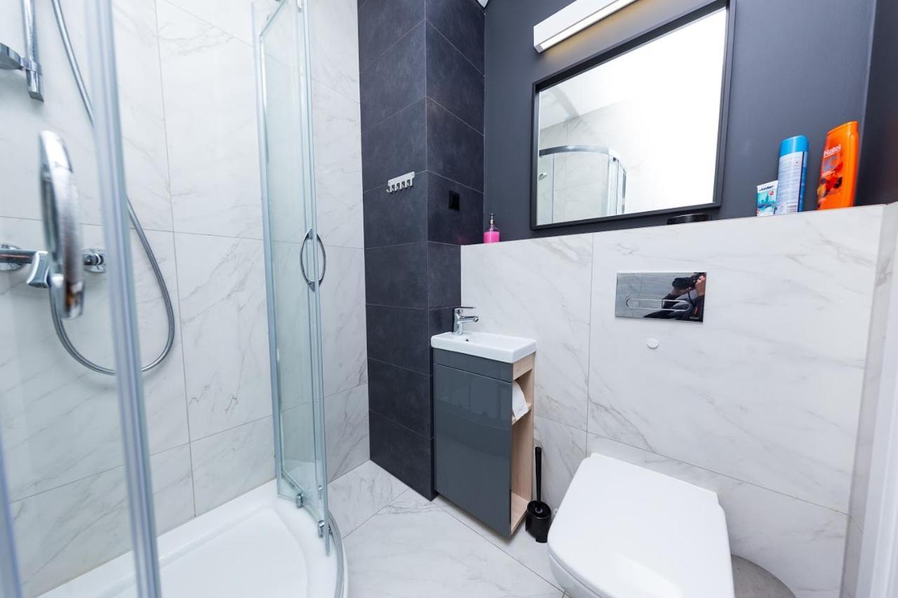 Crystal Guesthouse Warsaw Ngoại thất bức ảnh